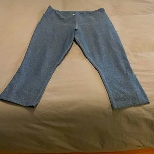 Nike Dri-Fit Women’s 3/4 Length Pants; Brushed Blue; M